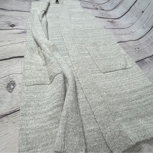 ECHO light gray wool blend warm textured open front cardigan vest, size M / L - Picture 6 of 12